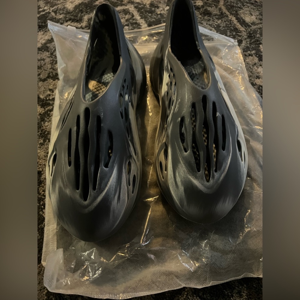 Foreign Runners Foam Runners